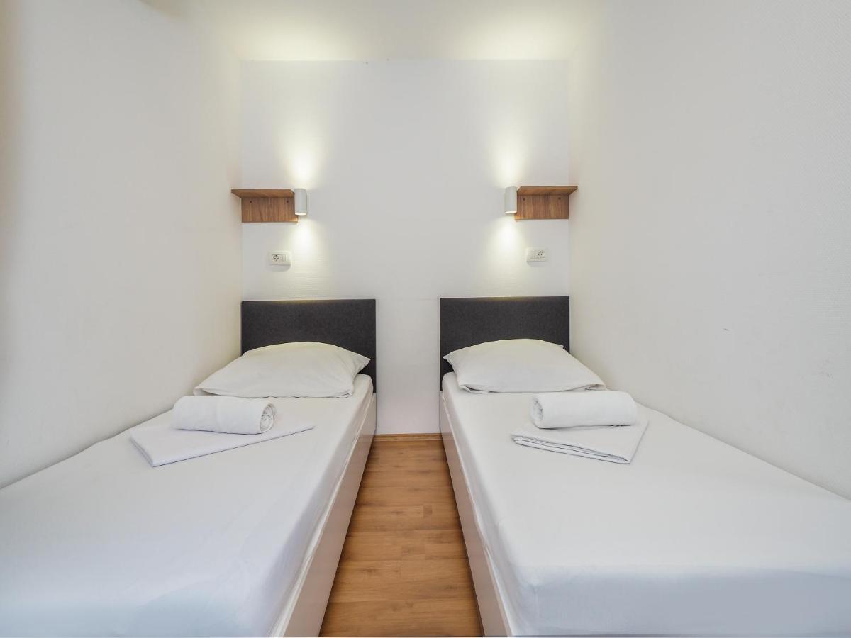 Mediteran Travel Mobile Homes Miran Pirovac Exterior photo