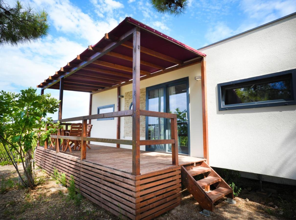 Mediteran Travel Mobile Homes Miran Pirovac Exterior photo